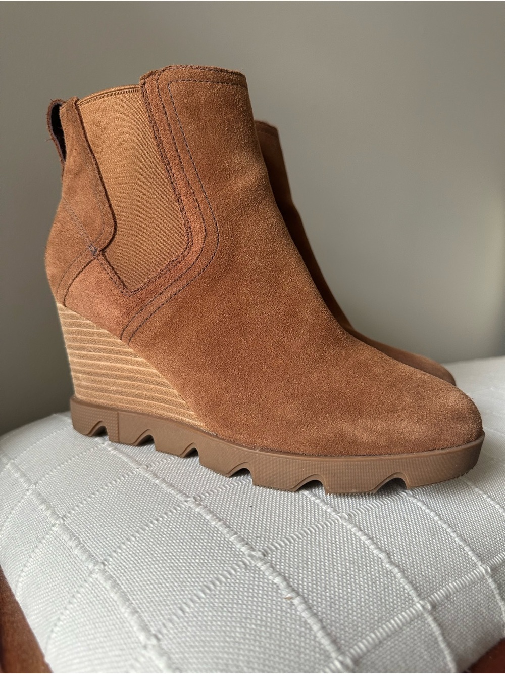 Sorel Suede Wedge Ankle Boot in Chestnut Brown